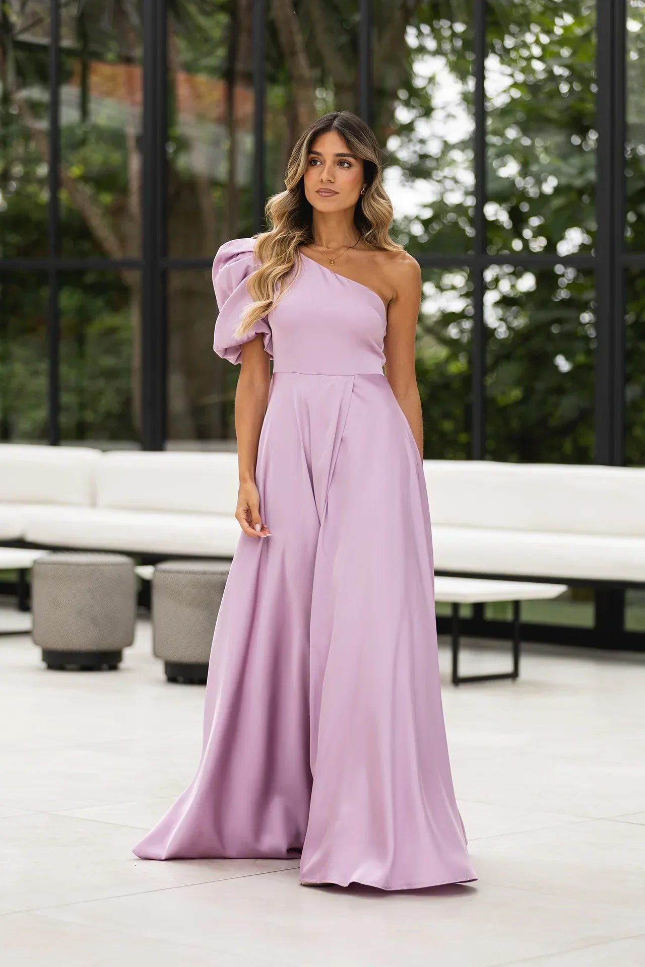 Gracelyn — Ein-Schulter Satin Kleid