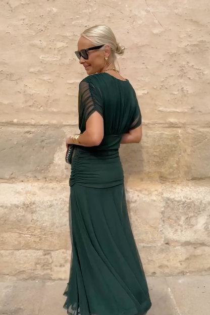 Elin — V-Ausschnitt Maxikleid mit tailliertem Schnitt