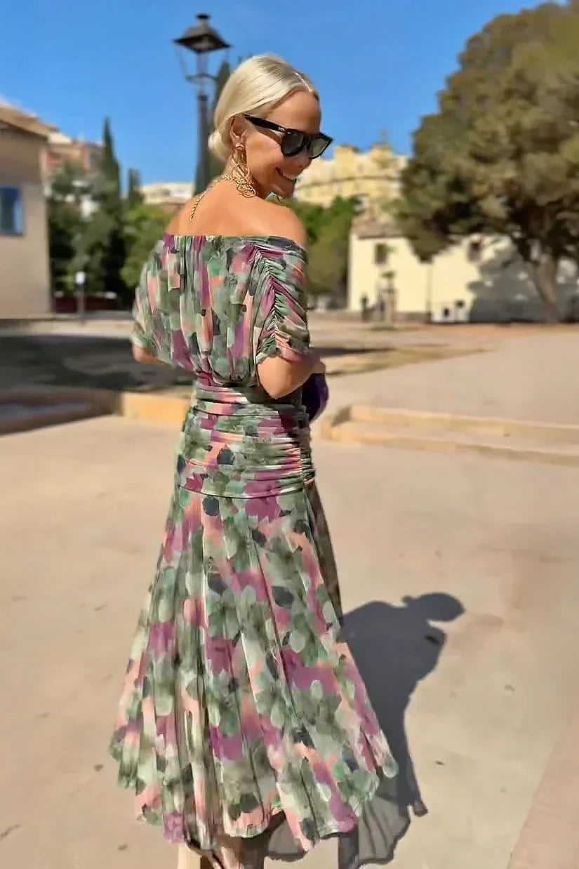Elin — V-Ausschnitt Maxikleid mit tailliertem Schnitt