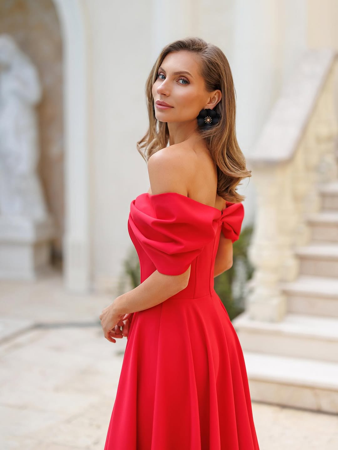 Deliha — Fließendes Off-Shoulder Kleid