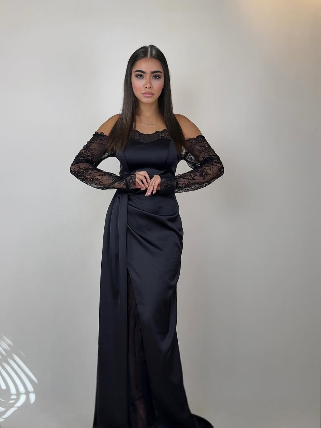 Chantilly — Spitzen-Abendkleid