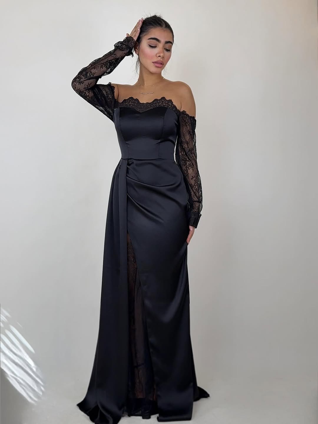 Chantilly — Spitzen-Abendkleid