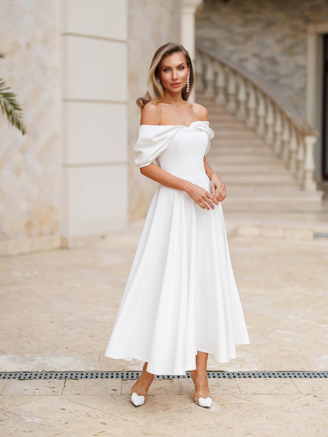 Deliha — Fließendes Off-Shoulder Kleid