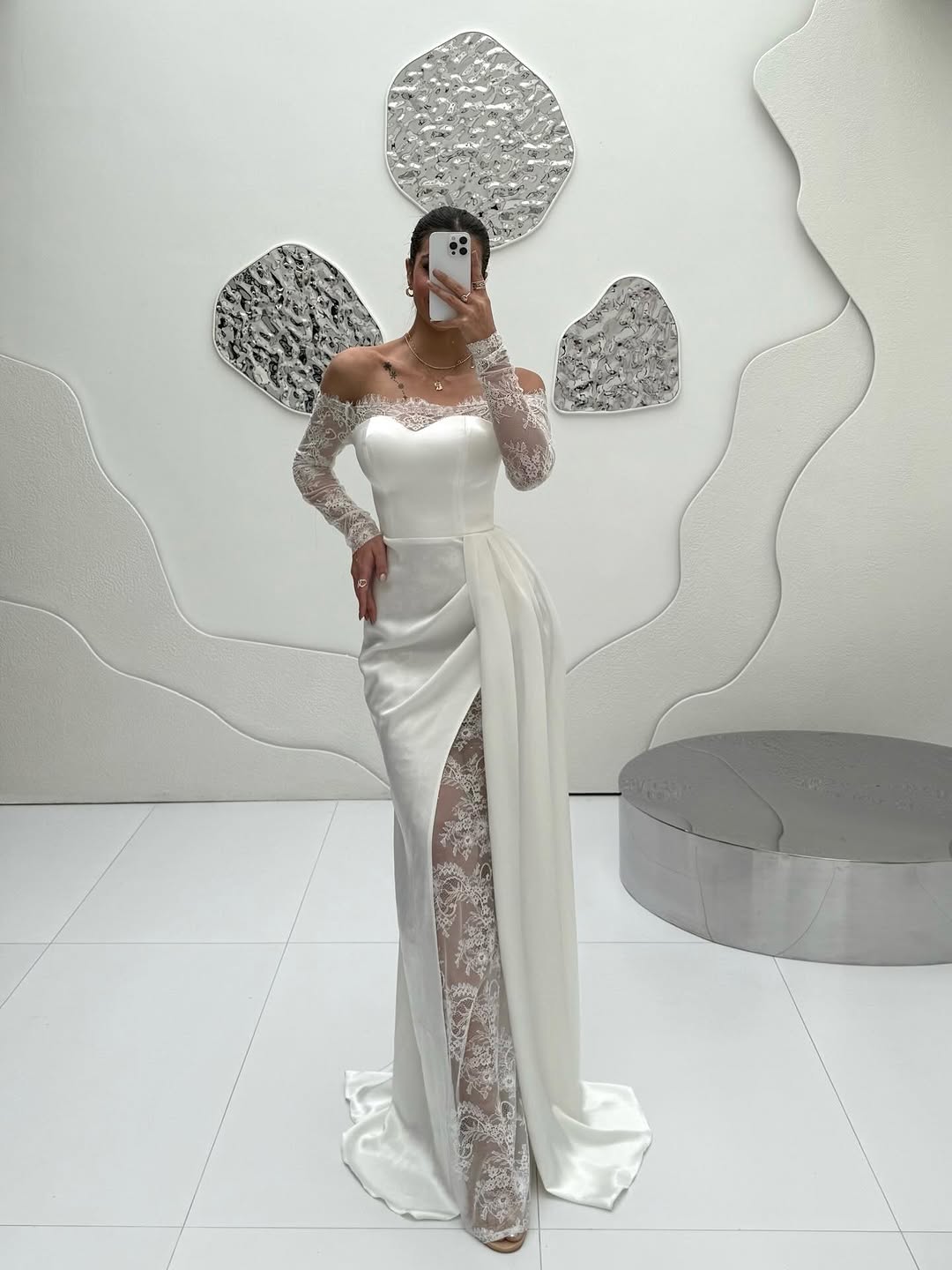 Chantilly — Spitzen-Abendkleid