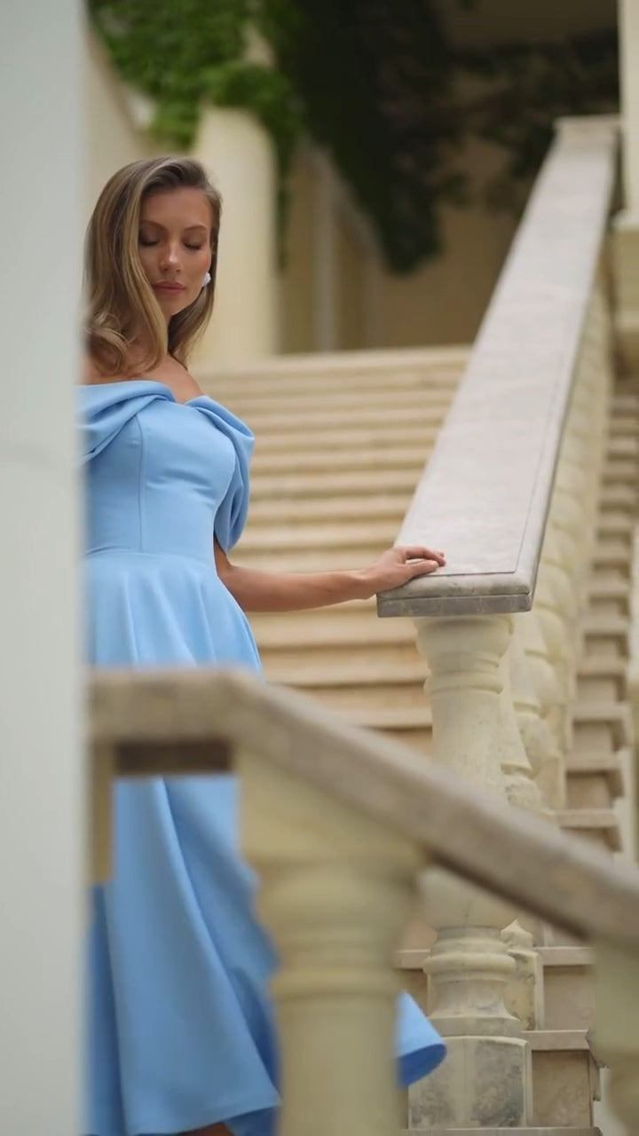 Deliha — Fließendes Off-Shoulder Kleid