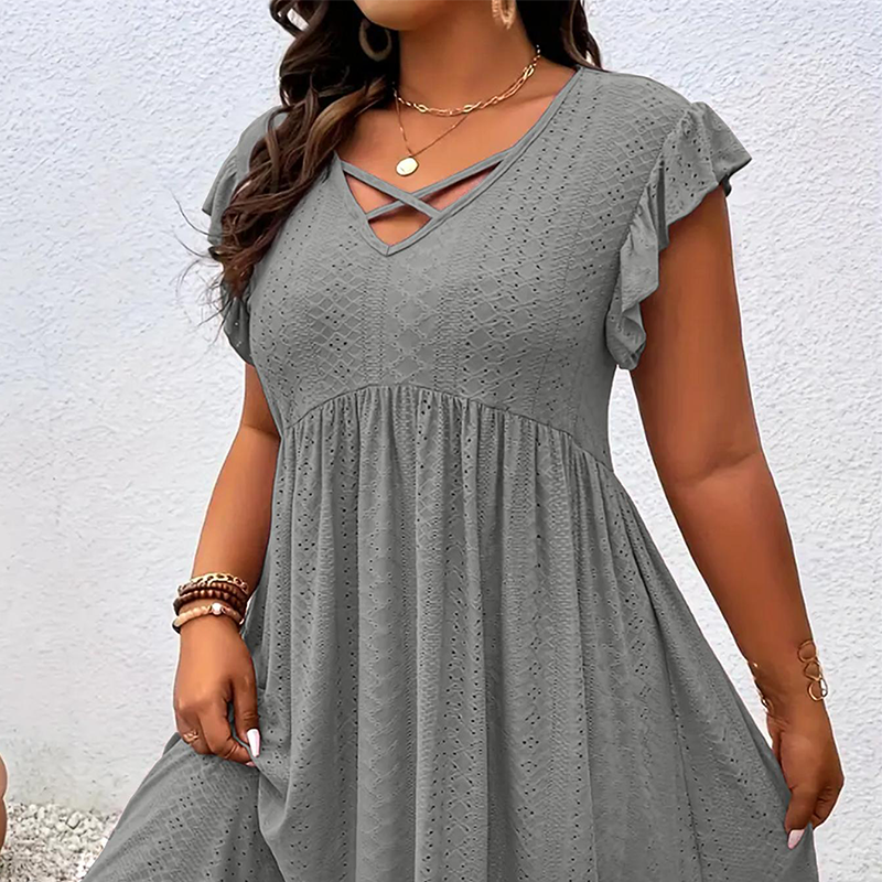 Verlacine — Rüschenshirt V-Ausschnitt Figurbetontes Kleid