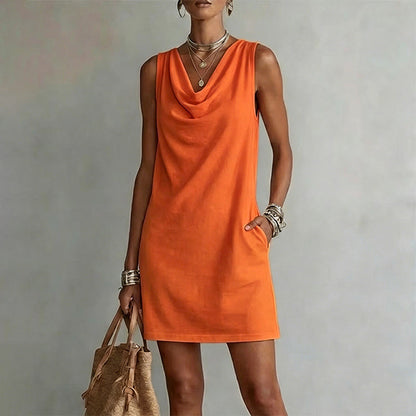 Solenari — Slim-Fit Kleid mit Kapuze