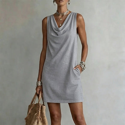 Solenari — Slim-Fit Kleid mit Kapuze